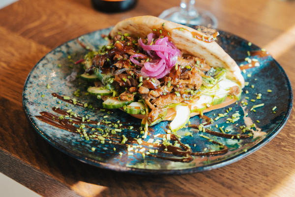 sandwich pulled chicken bij grand café living